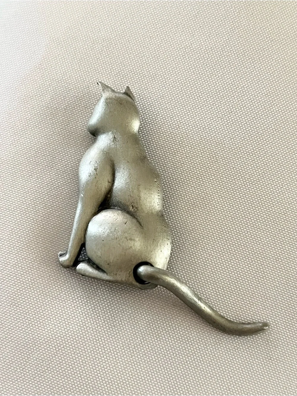 Vintage JJ Jonette Pewter Toned cat Brooch with Movable Tail